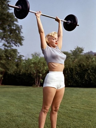 Marilyn monroe lifting weights - lifting,